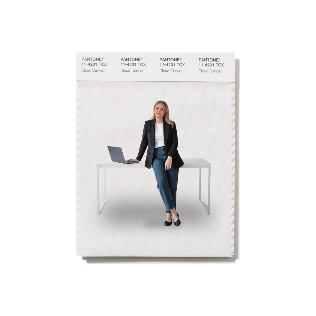 Lisa Wolf on a Pantone Cloud Dancer backdrop